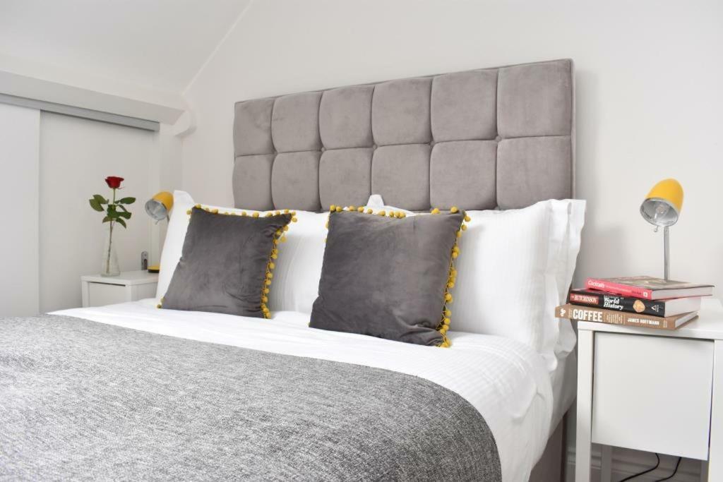 Apt 3, Opera House Ensuite 4Th Floor By Indigo Flats Londres Exterior foto
